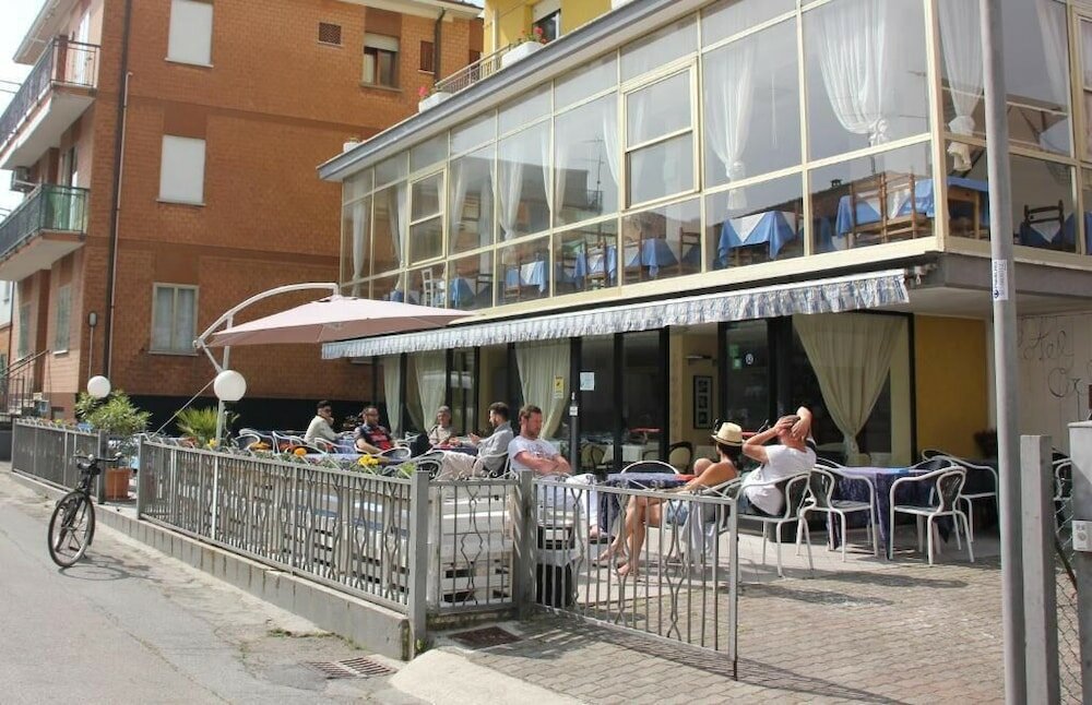 Фото Hotel Orlov