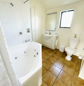 Гостиница 298 Westside Motor Lodge