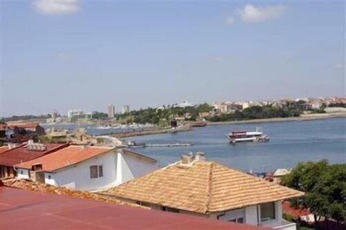 Гостиница Trinity Sea Residence в Несебыре