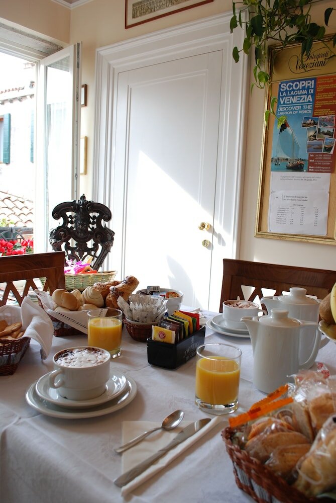 Фото Fenice Apartments in Venice