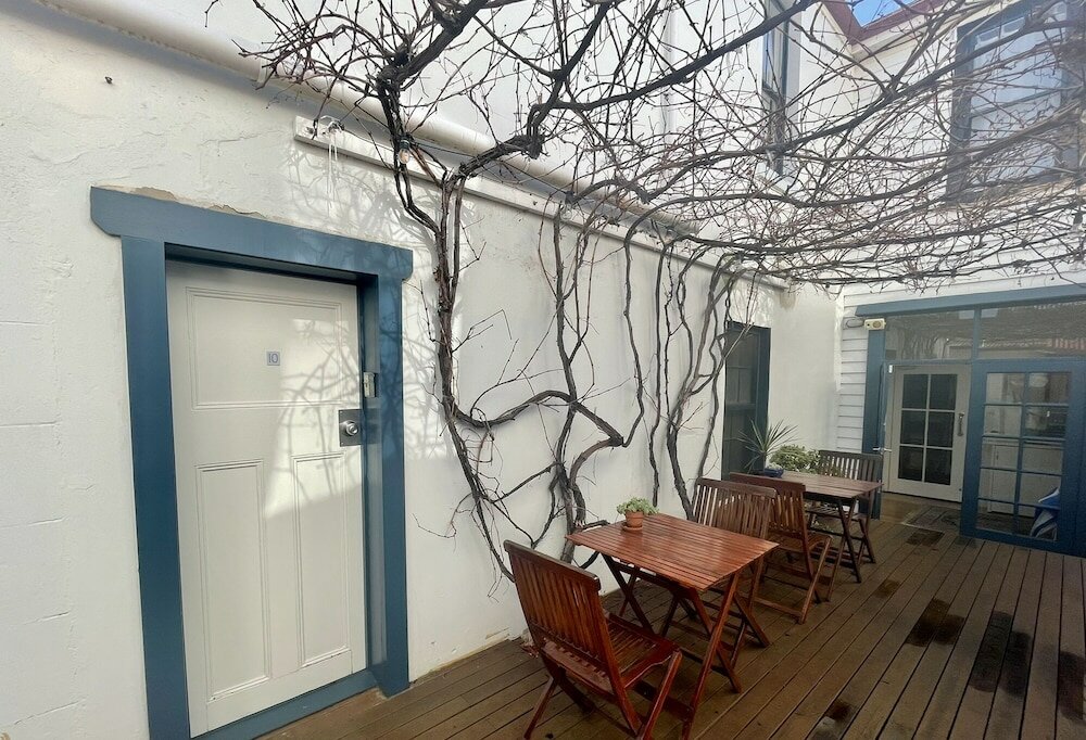 Фото Athelstane House