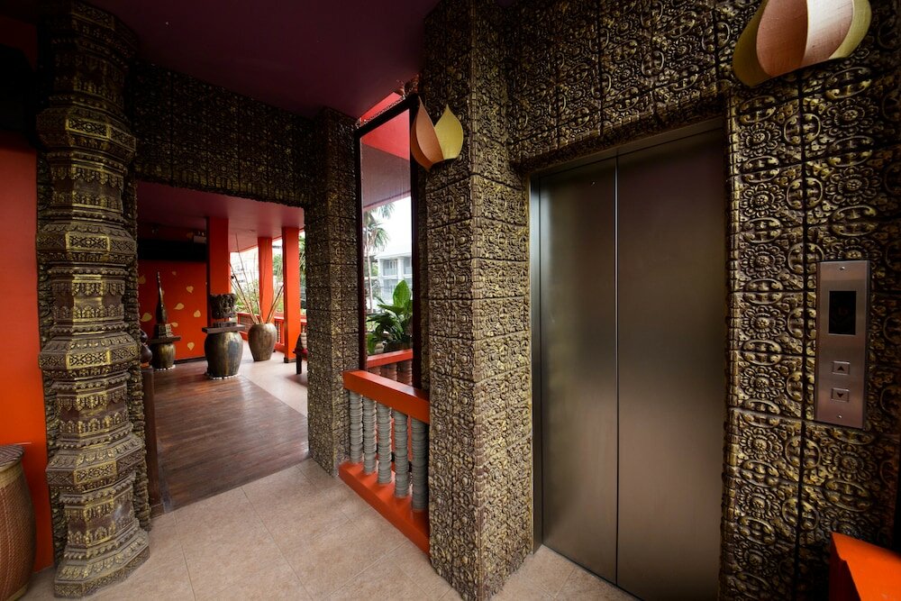 Фото Golden Temple Hotel