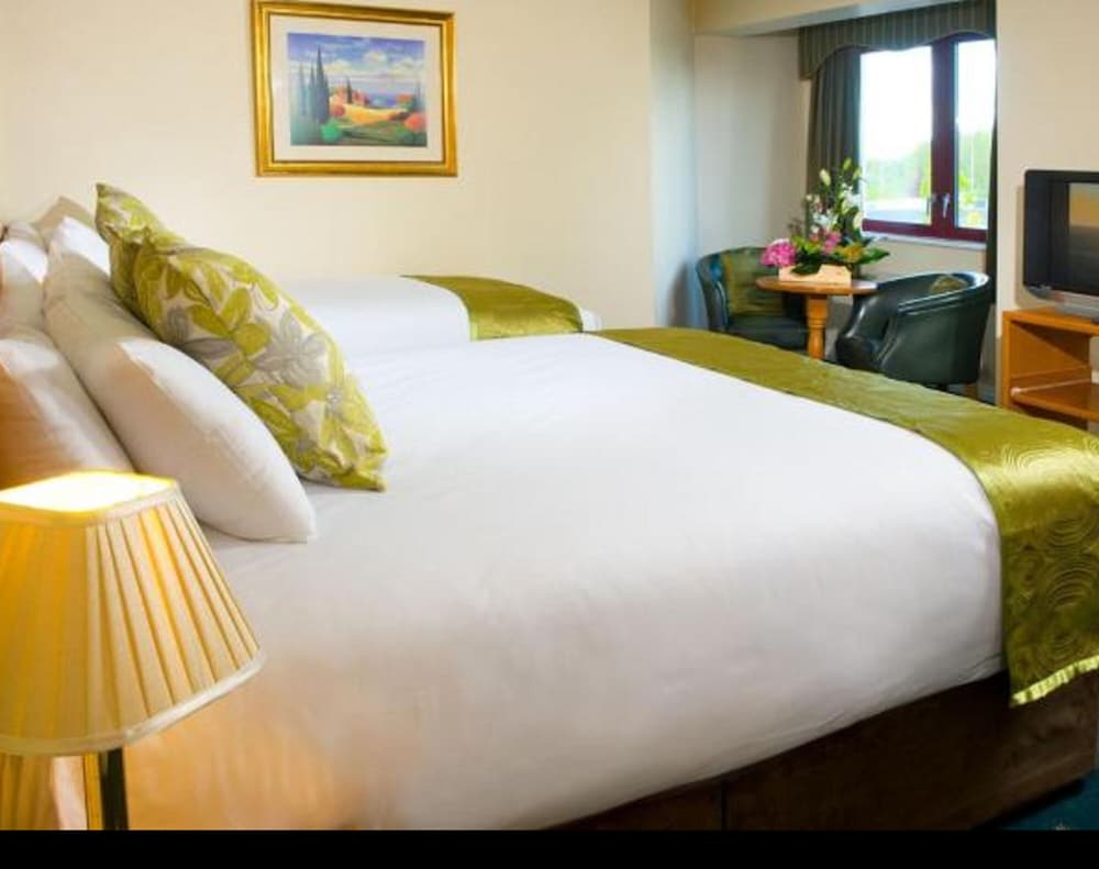 Фото Creggan Court Hotel