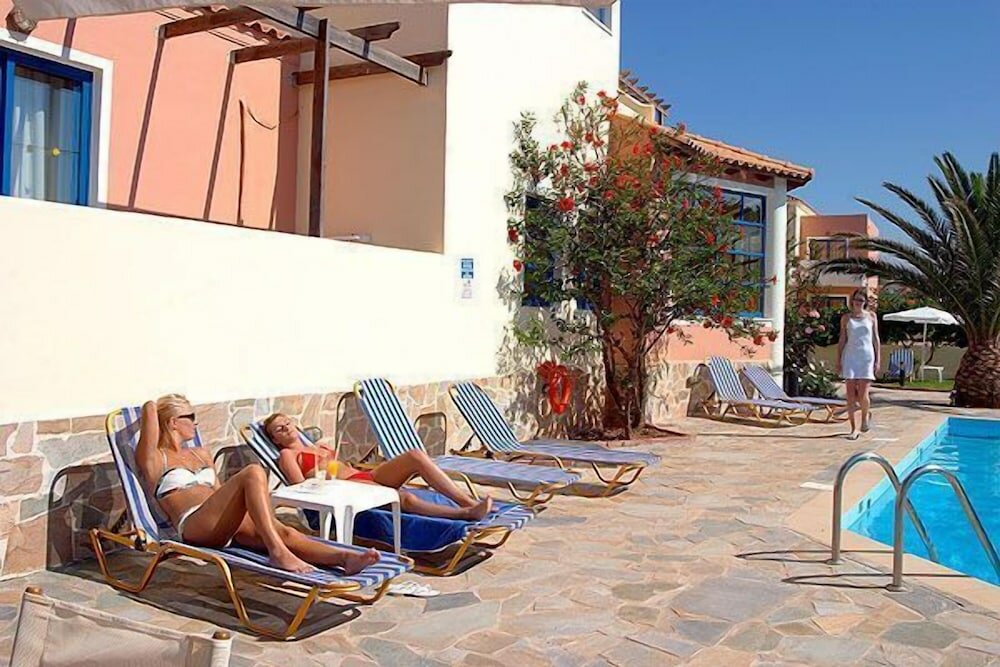 Фото Adelais Hotel