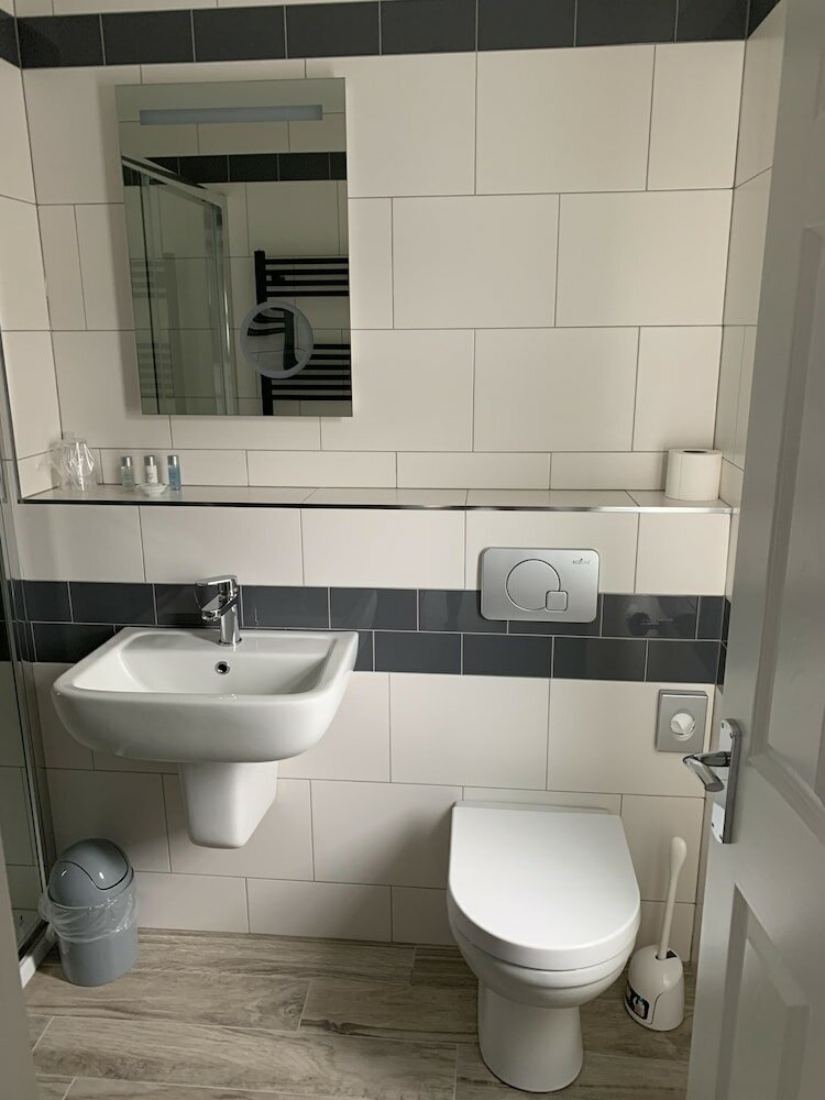 Фото Hensleigh House