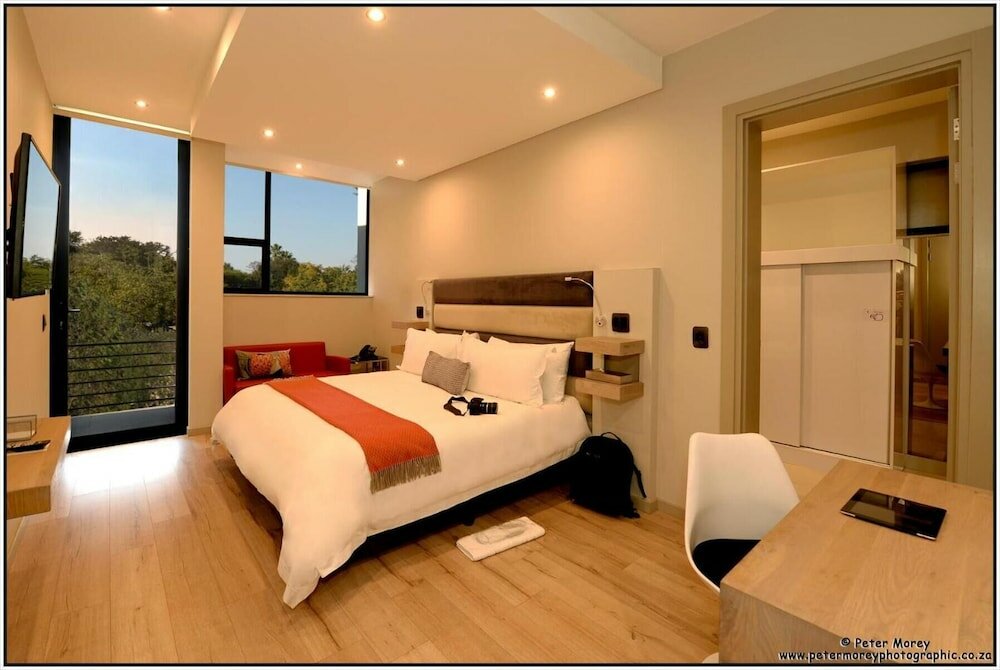 Фото The Lakes Boutique Lodge