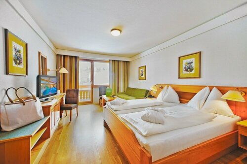 Внешний вид отеля Hotel NockResort в Баде Клайнкирххайме, фото 3