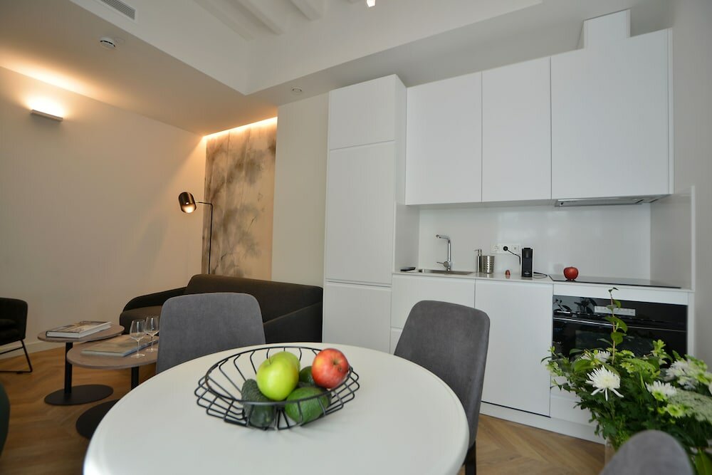 Фото Plaza Mina Suites - Adults Recommended