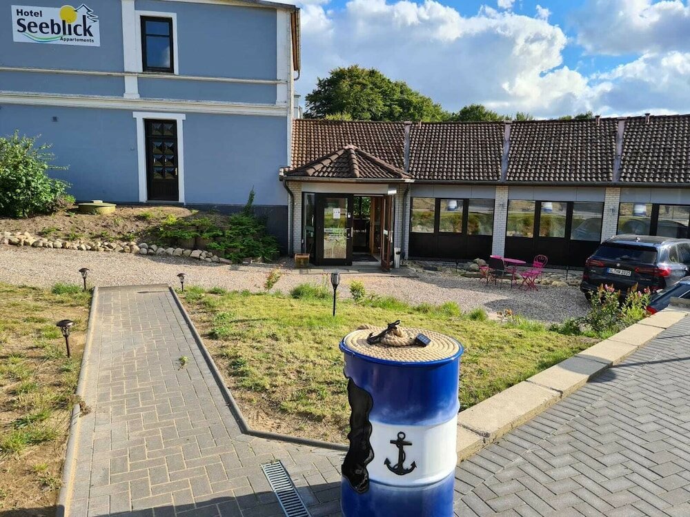 Фото Hotel Seeblick am Sankelmarker See