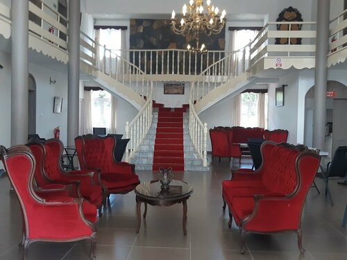 Гостиница Palais Otentik Restaurant n Hotel at Pointe aux Cannonier is Well Situated на Маврикии