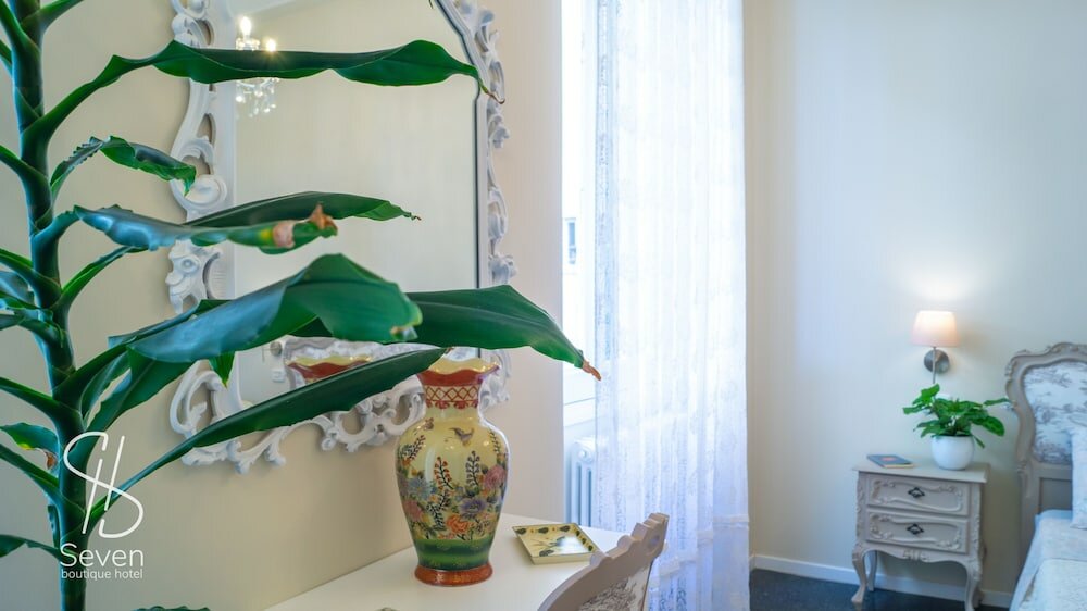 Фото Seven Boutique Hotel