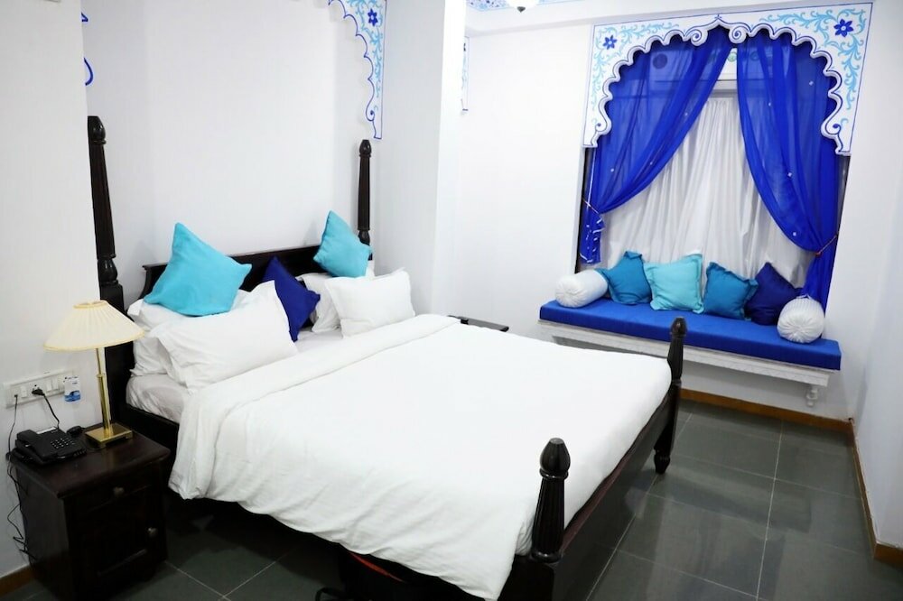 Фото Hotel Dhola Ghat Haweli