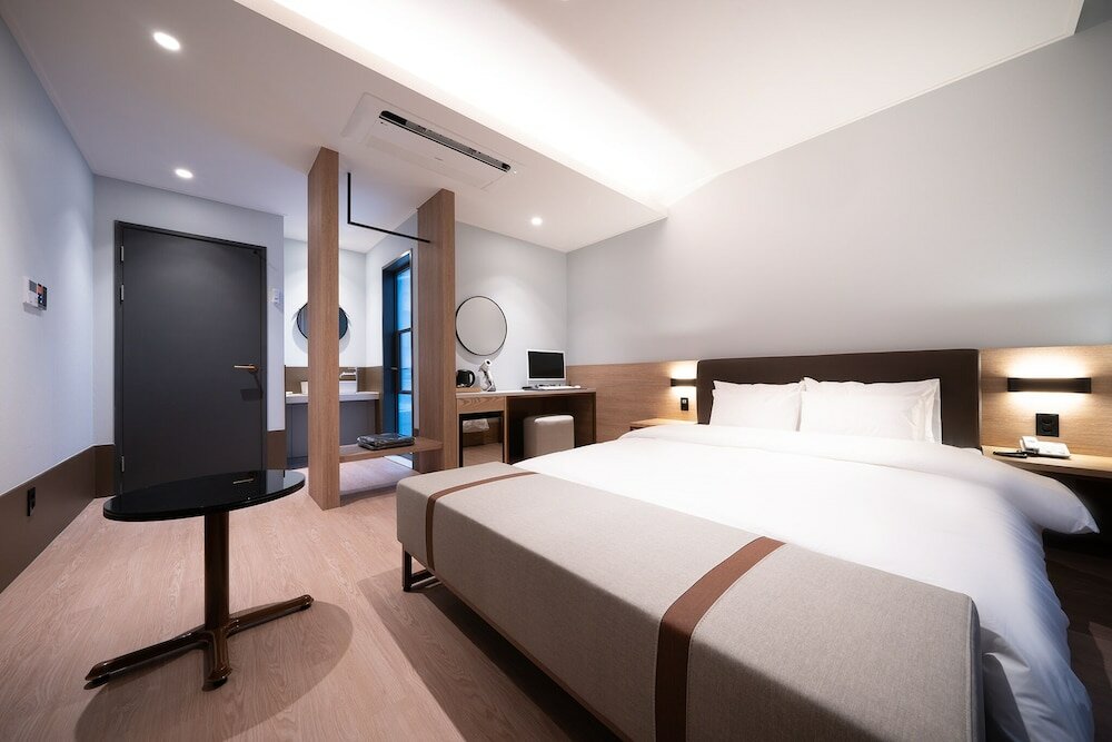 Фото Browndot Hotel Suwon City Hall