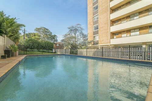 Гостиница Bright And Sunny Studio Apartment
