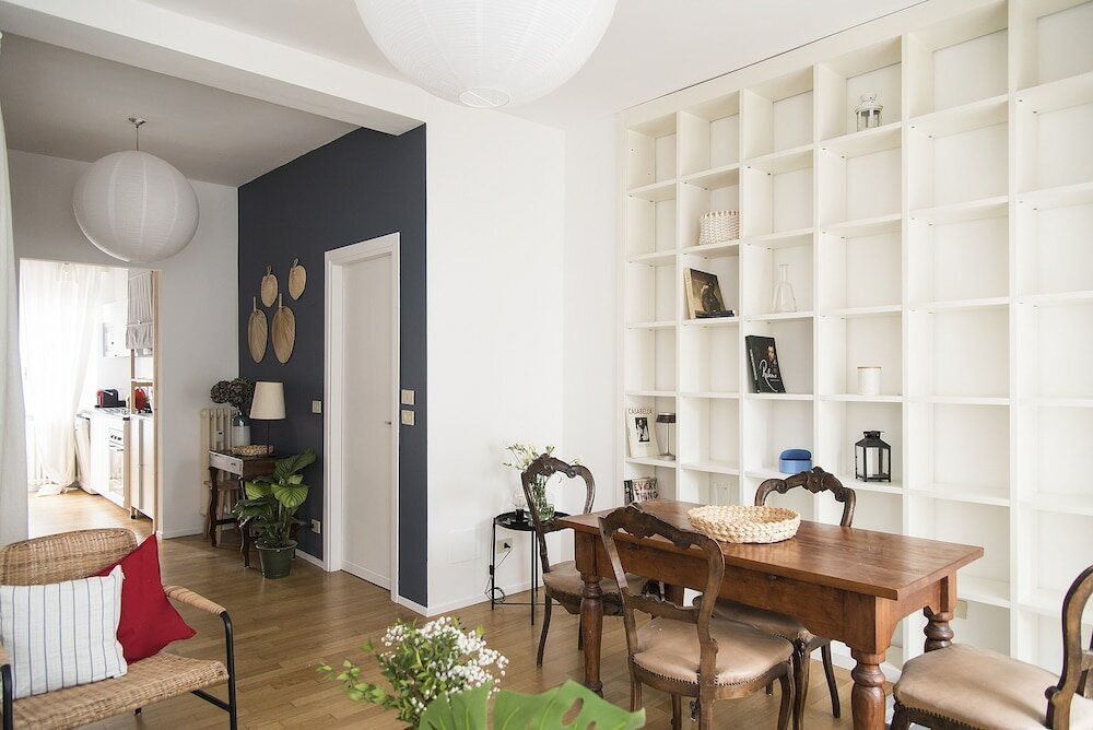 Фото Sweet Flat near Metro Stop