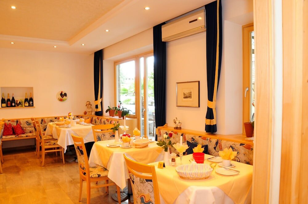 Фото Hotel Jasmin