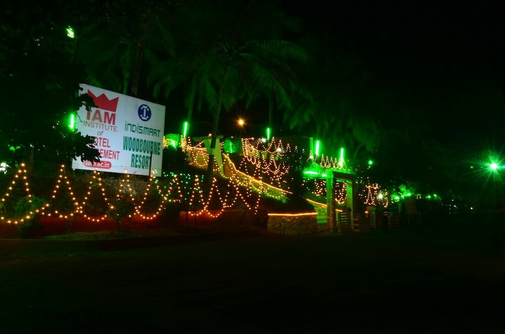 Фото Indismart Woodbourne Resort