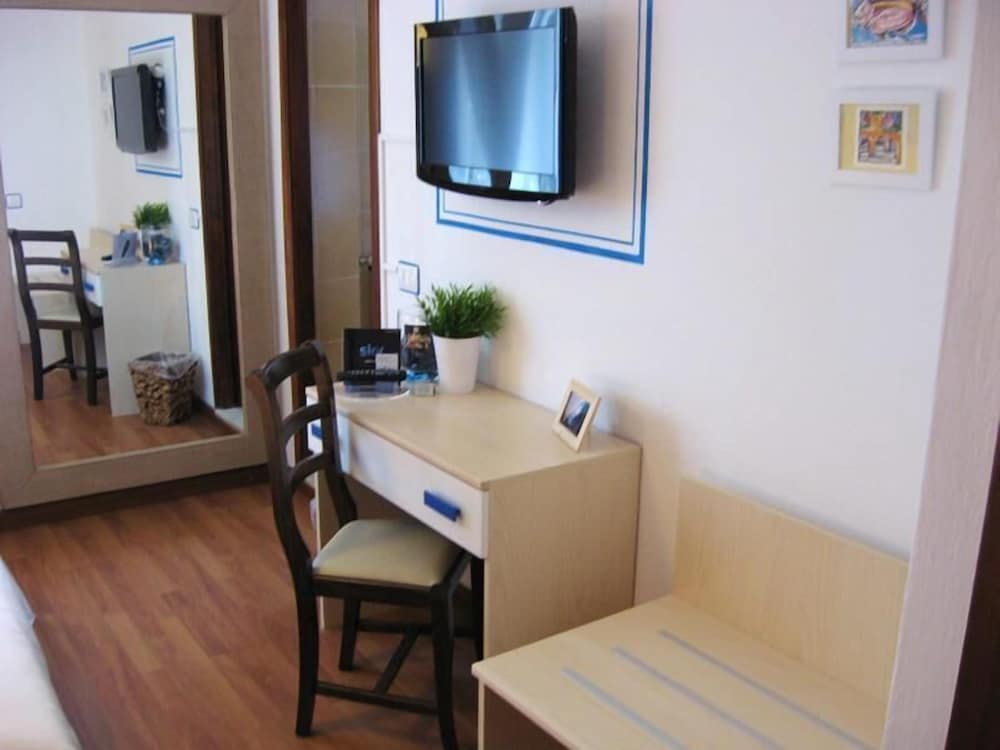 Фото Hotel Monterosso Alto