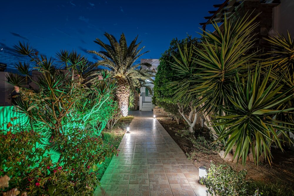 Фото Annita's Village Hotel