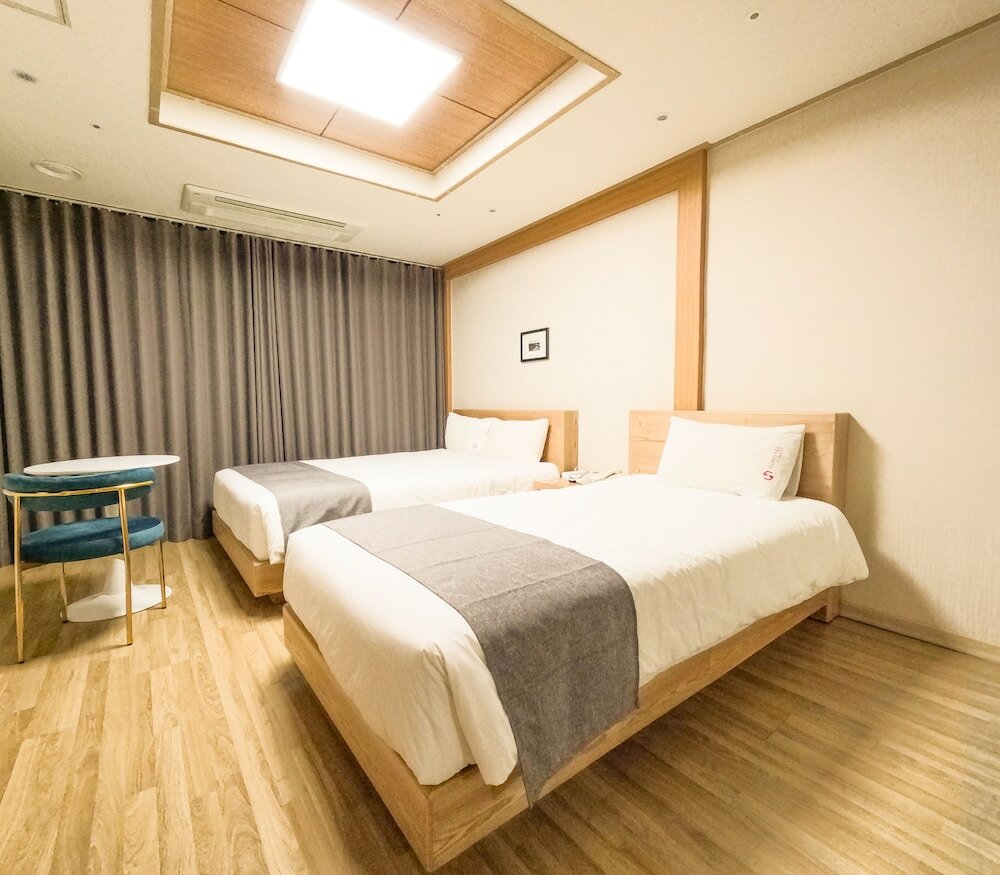 Фото The Hotel Yeong Jong