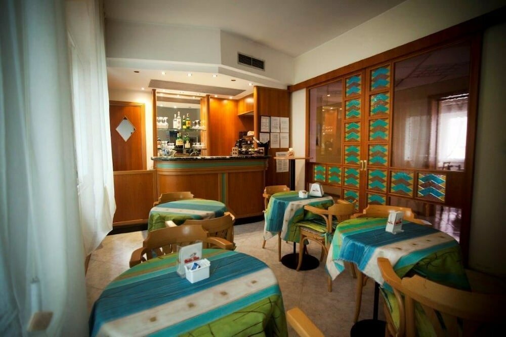 Фото Hotel Marina Bay