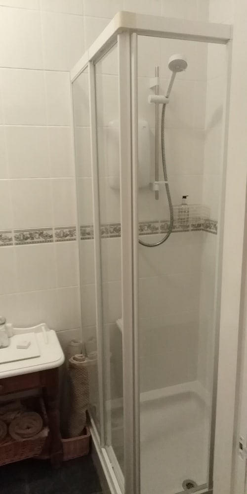 Фото № 29 Well Street B & B