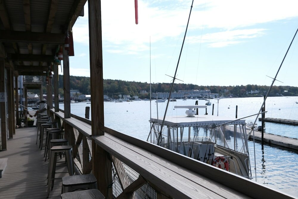 Фото Fishermans Wharf Inn