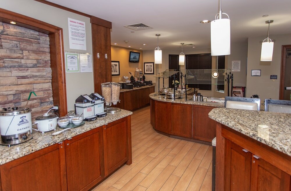 Фото Staybridge Suites Bowling Green, an Ihg Hotel
