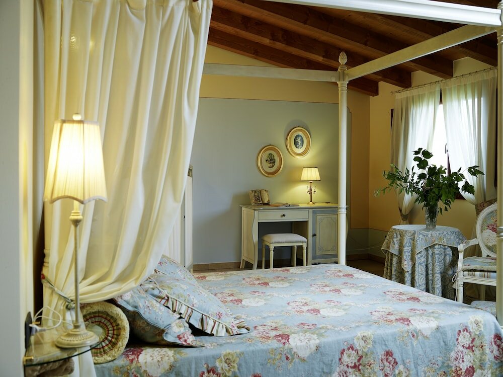 Фото Otto Ducati d'Oro