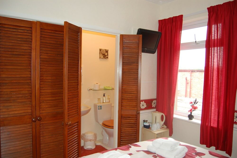 Фото The Fairview Hotel