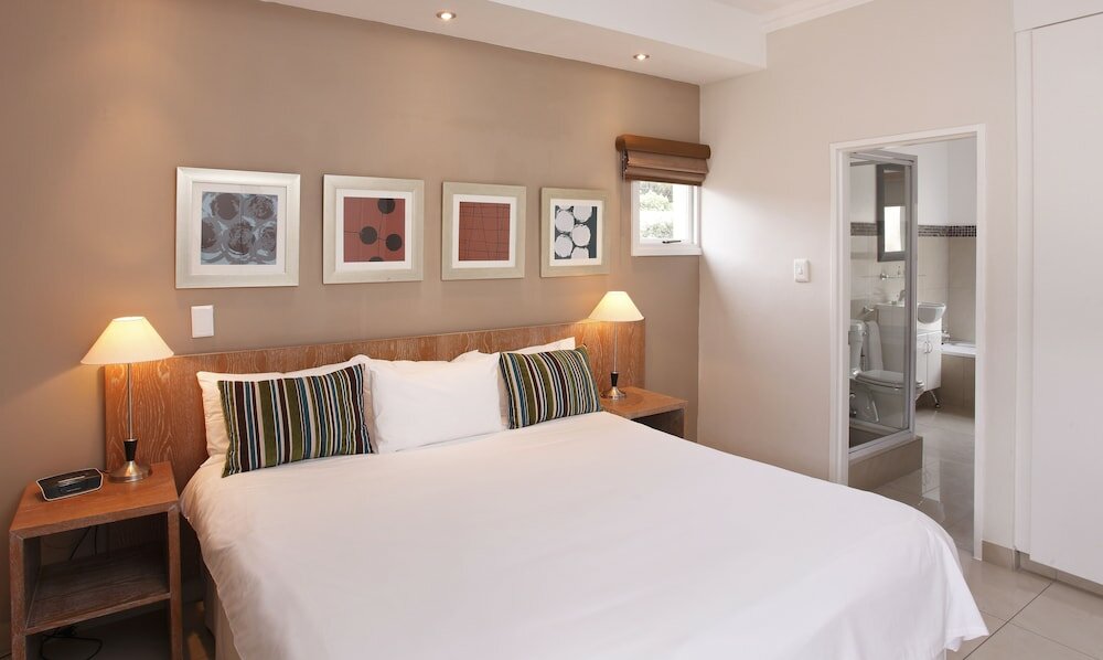 Фото The Capital Villa