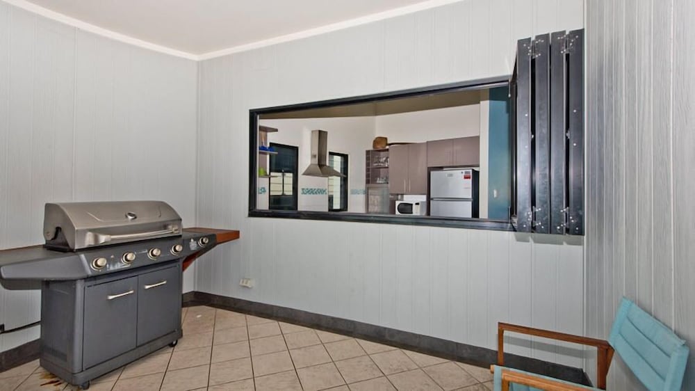 Фото Blue Crab Beach House