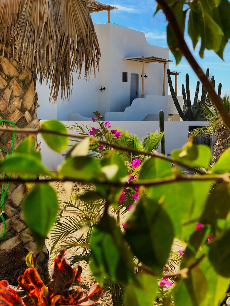 Фото The Freesouls Residences Cerritos Beach