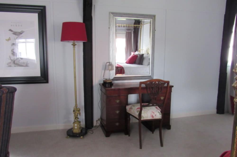 Фото The Old Vicarage