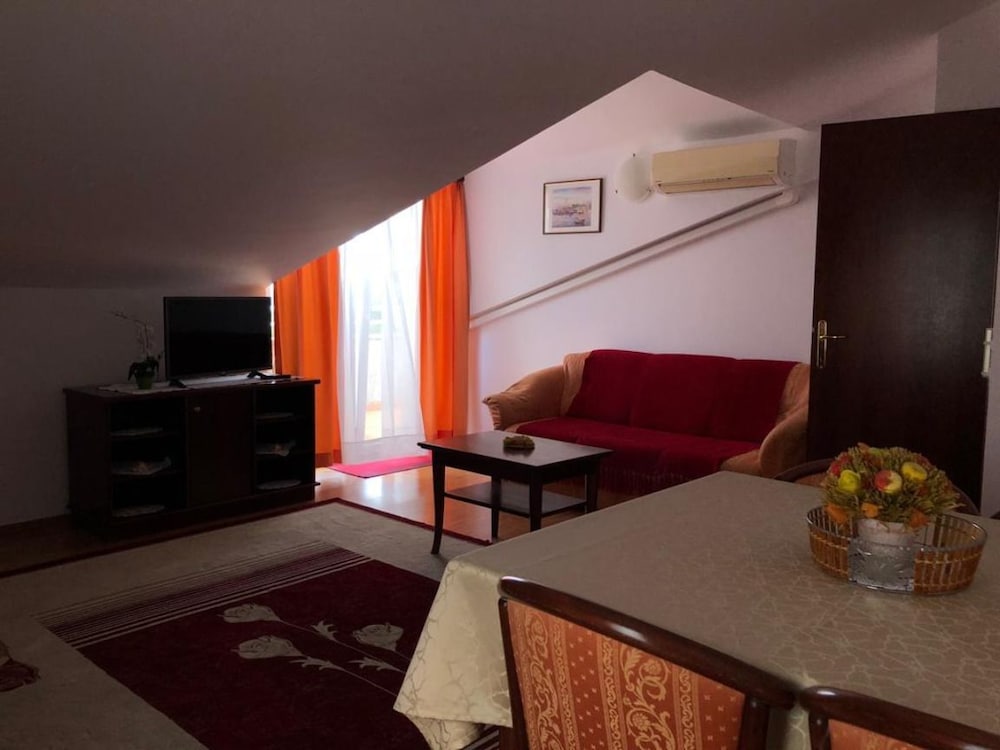 Фото Apartments Adriana