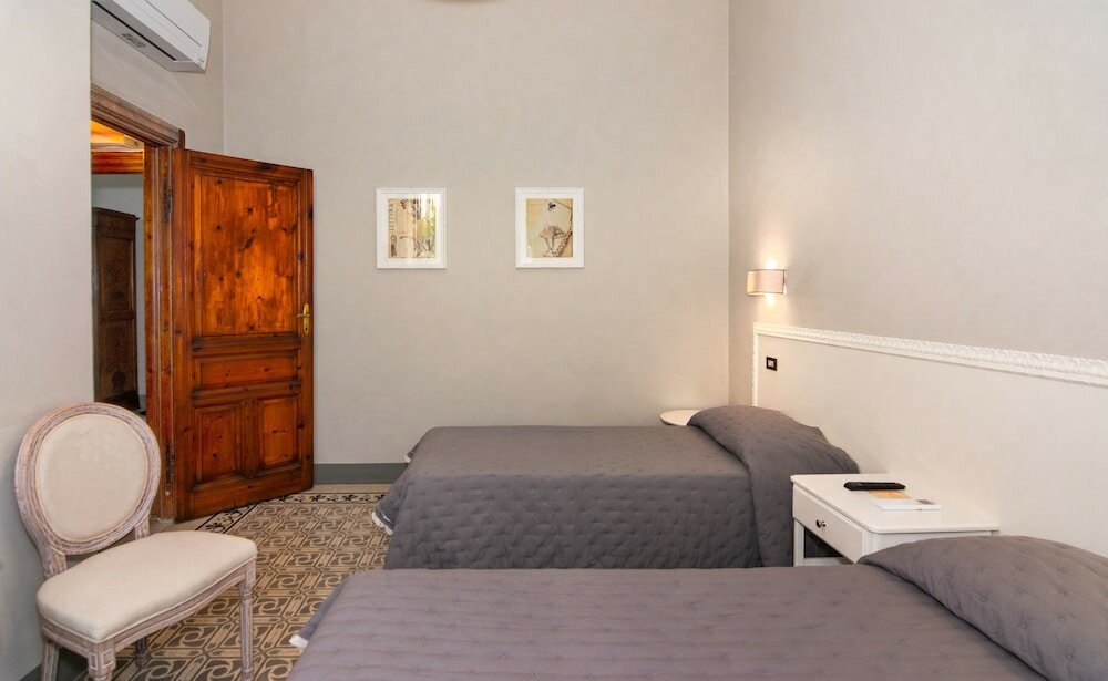 Фото Villa Ricci Suites