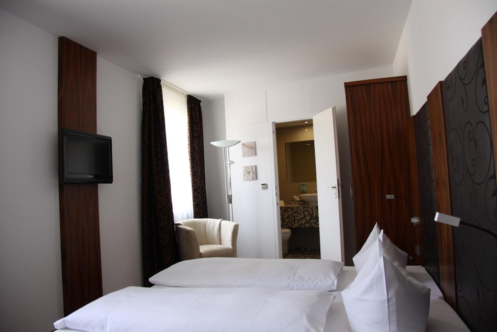 Фото Hotel zur Pfalz