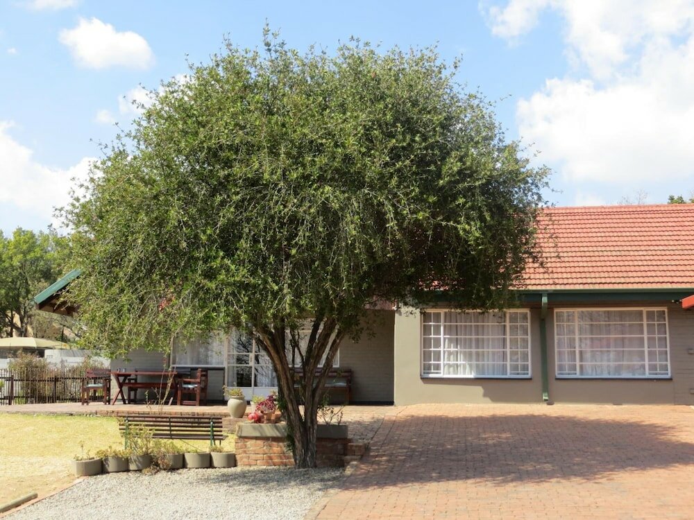 Фото The Swiss Guesthouse