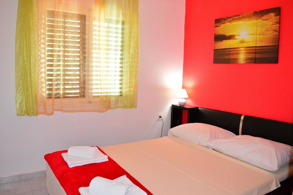 Фото Holiday House Tina Tribunj