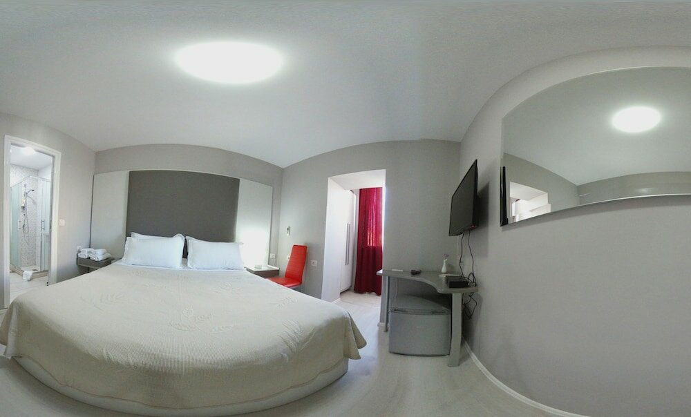 Фото Freddy's Hotel