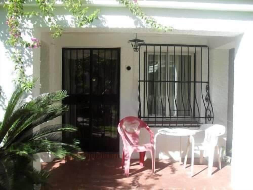 Фото Hostal Escandinavia