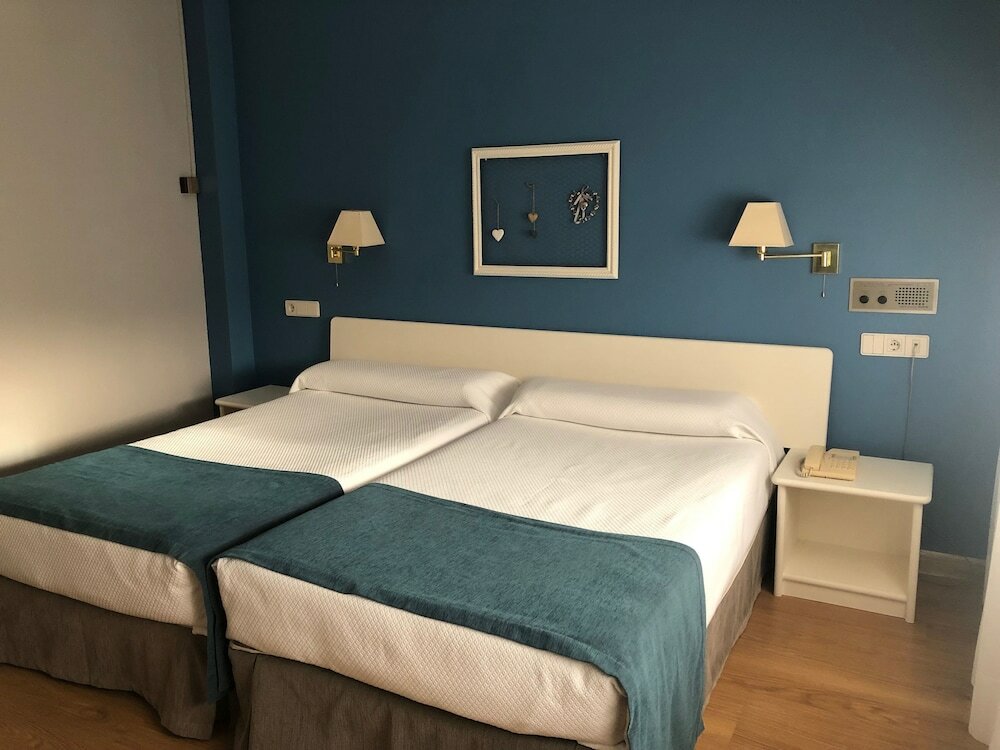 Фото Hotel Jakue