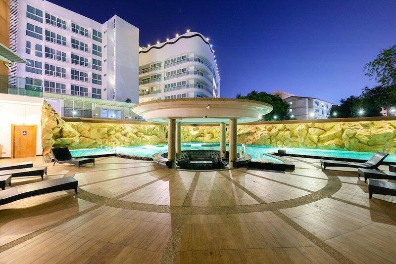 Гостиница Centara Nova Hotel Pattaya в Паттайе