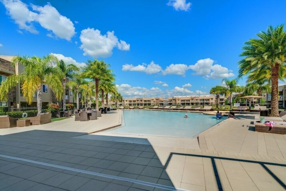 Фото Magic Village Resort 4 Bdrm Townhome