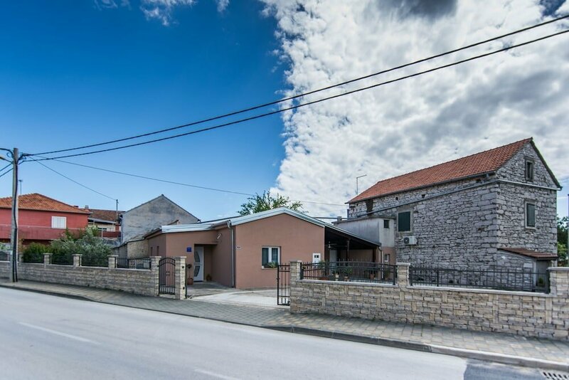 Гостиница House Turquoise в Биограде-на-Мору