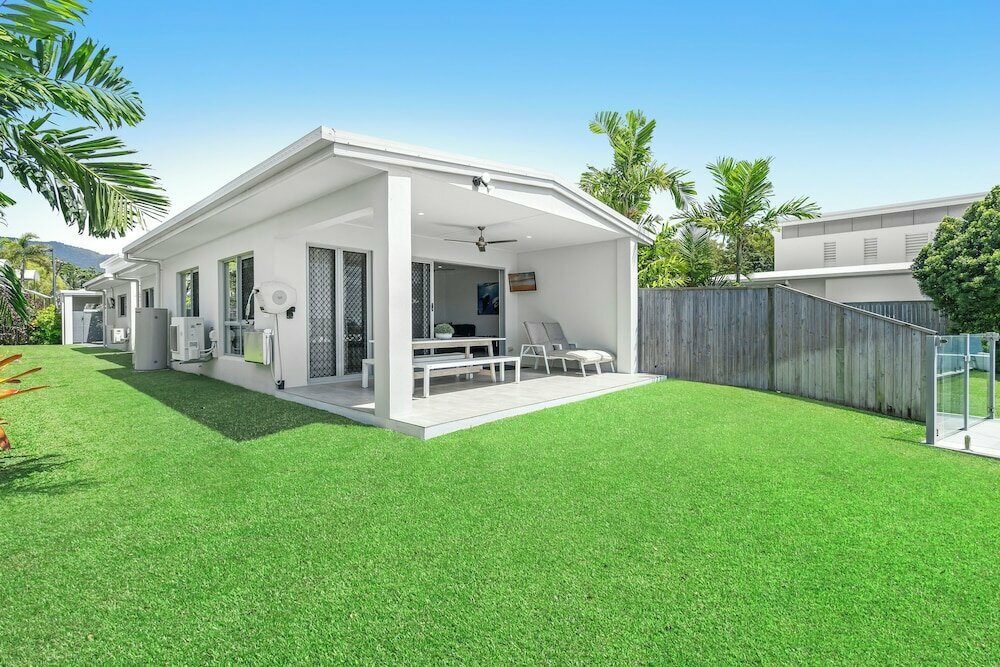 Hotel Blue Lagoon Villa B, Trinity Beach, photo