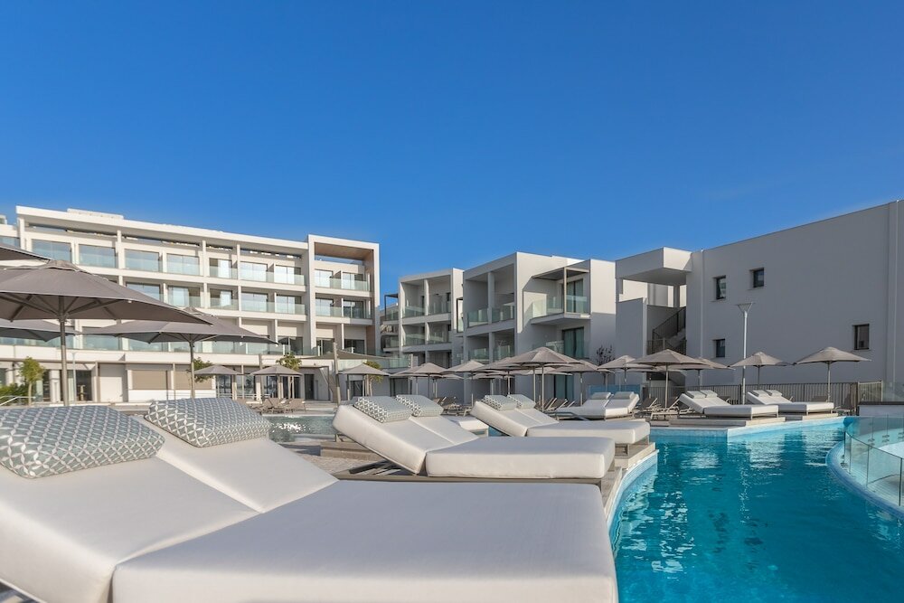 Фото Atlantica Mare Village Paphos