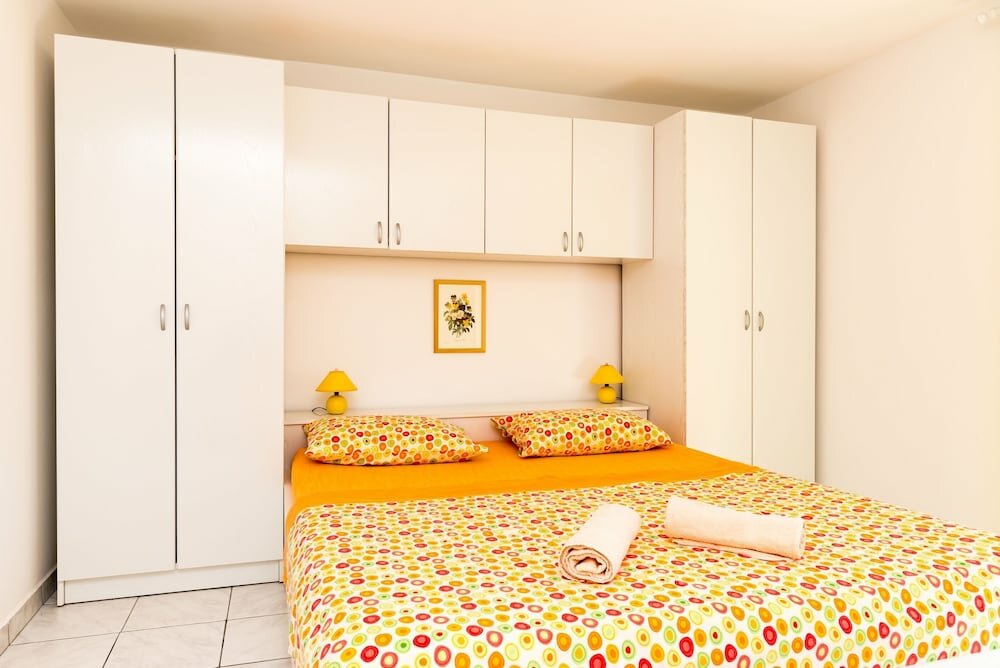 Фото Apartments Šestanović