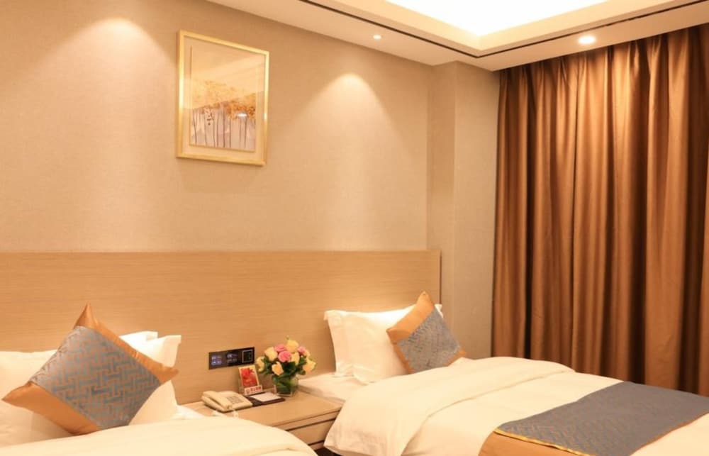 Фото Five Rams City Hotel