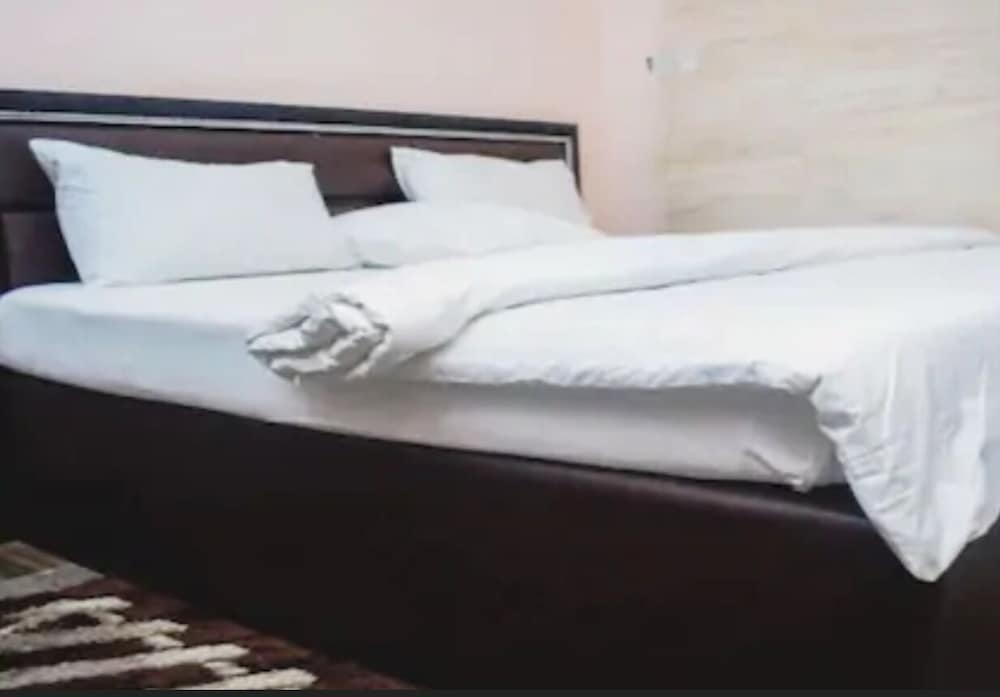 Фото Ivon Suites